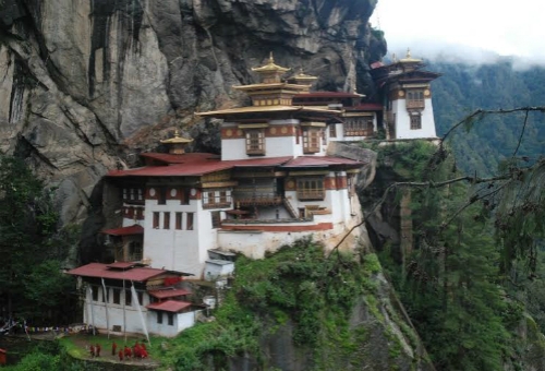 Bhutan - cõi hạnh phúc bên triền Himalaya - 1