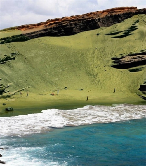 Bãi biển có màu cát xanh kỳ lạ ở Hawaii - 5