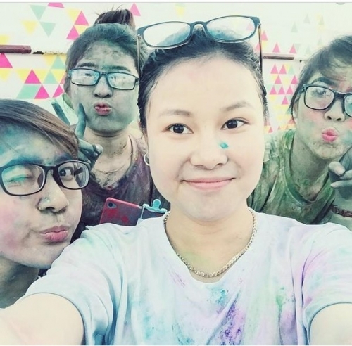 gioi tre da nang quay het minh trong le hoi color me run