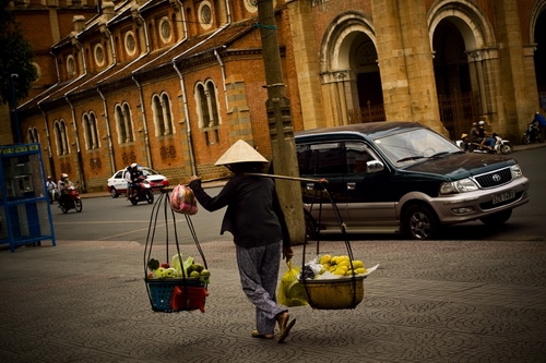 Báo Anh: Ẩm thực đường phố Việt Nam là 'một biểu hiện của sự lạc hậu' ảnh 1