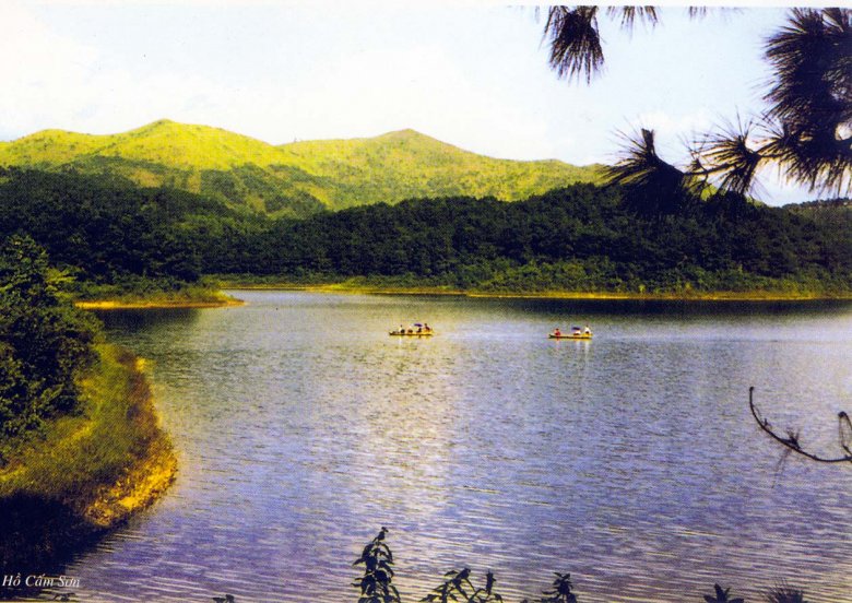 Rủ nhau 'săn' thủy quái ở 'hồ Loch Ness Việt' - 3