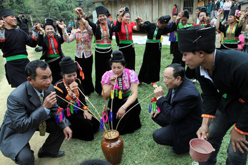 Tưng bừng lễ hội Tây Bắc vào mùa thu - 4