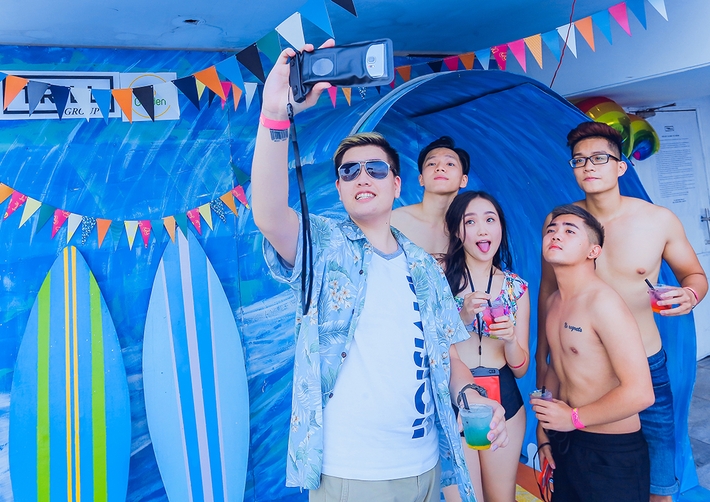 Pool party tại bể bơi view đẹp nhất Hà Nội - 5