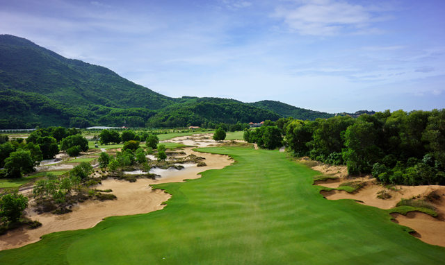 Laguna Golf  Lăng Cô liên tiếp nhận giải thưởng Quốc tế - 2