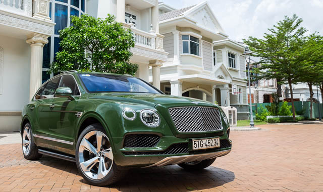 Cận cảnh Bentley Bentayga W12 Bespoke duy nhất tại Việt Nam - 1