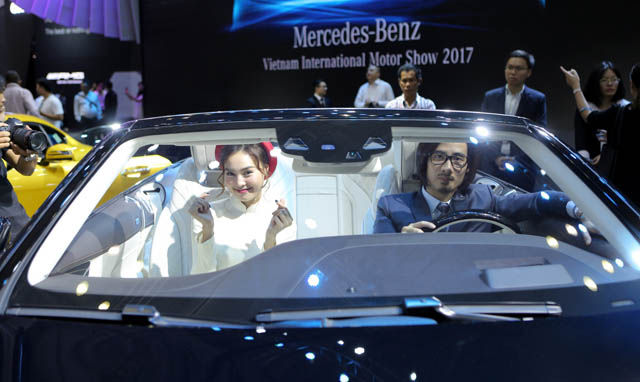 Mercedes-Benz giới thiệu 2 mẫu xe mới tại VIMS 2017 - 15