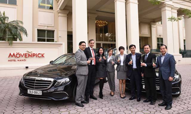 Khách sạn Mövenpick Hà Nội đưa đón du khách bằng Mercedes-Benz E200 - 2