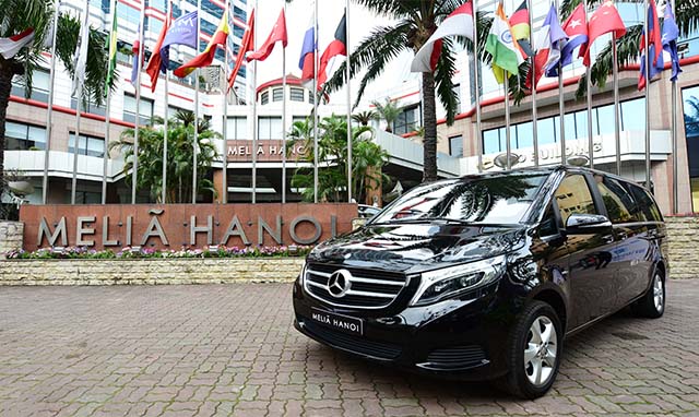 Du khách di chuyển bằng Mercedes-Benz khi nghỉ tại Meliá Hanoi - 3