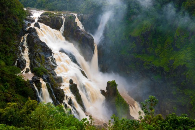 10 thác nước hùng vĩ nhất hành tinh - 7