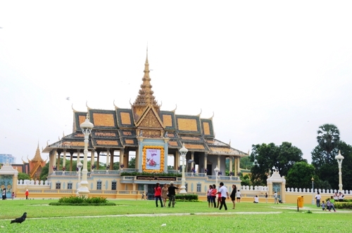 72h kham pha phnom penh-1