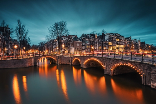 Amsterdam, thủ đô không chỉ có phố đèn đỏ - 1