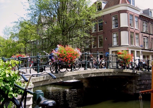 Amsterdam, thủ đô không chỉ có phố đèn đỏ - 2