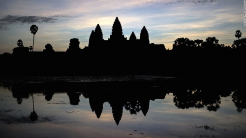 Bí kíp tránh vã mồ hôi vì xếp hàng ở Angkor Wat - 1