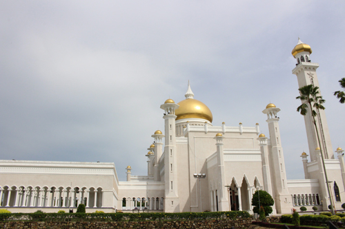 Masjid-Omar-Ali-Saifuddien-lu0-3128-6074