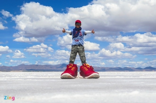 canh dong muoi uyuni qua ong kinh nguoi viet