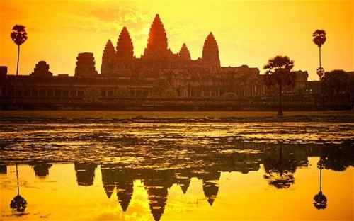 Du khách có thể bị cấm chạm tay vào đền Angkor - 1