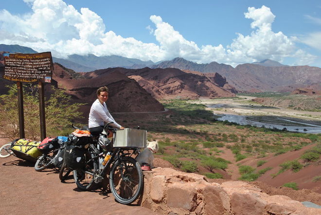 Hành trình 26.000 km vòng quanh thế giới của chú chó mù - 6