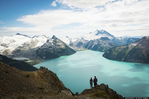 Hồ núi lửa đẹp như tiên cảnh ở Canada - 4