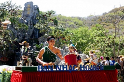 le hoi khi khoi dong festival bien nha trang 2015