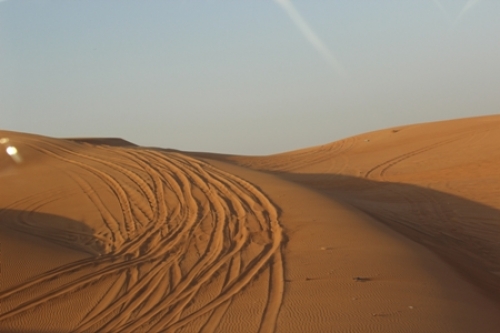 mot lan di tren chao lua arab-1