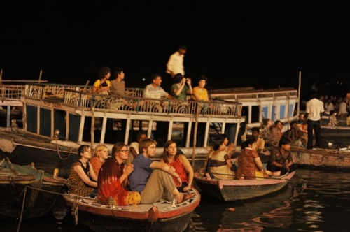 Ngày và đêm nơi cổ thành Varanasi - 7