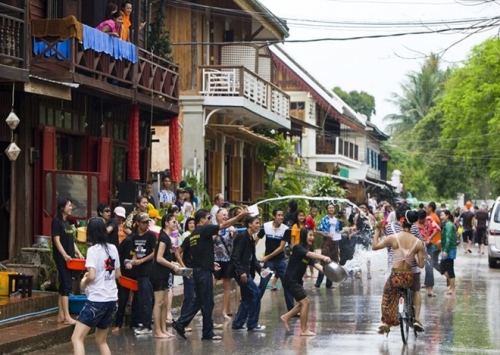 nhung le hoi te nuoc soi dong o dong nam a-1