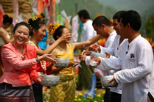 nhung le hoi te nuoc soi dong o dong nam a-4