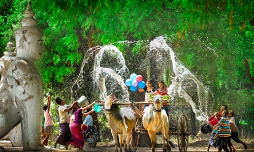 nhung le hoi te nuoc soi dong o dong nam a-6