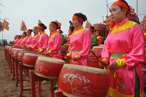 phong tuc dong nam a trong tro choi dan gian ngay xuan - 1