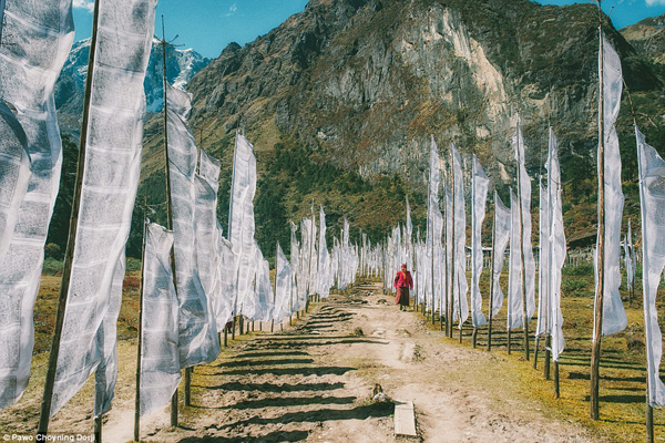 ve dep yen binh cua vuong quoc hanh phuc nhat chau a - 9