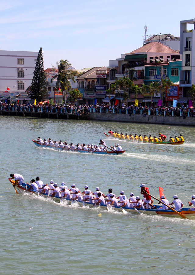 xuan soi dong voi le hoi dua thuyen truyen thong binh thuan - 12