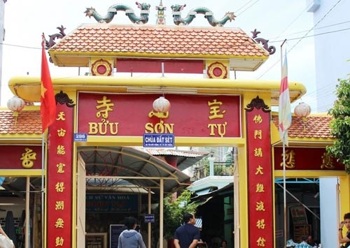 8 cây nến khổng lồ trong chùa Đất Sét ở miền Tây - 1