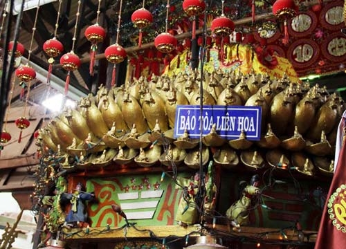 8 cây nến khổng lồ trong chùa Đất Sét ở miền Tây - 4