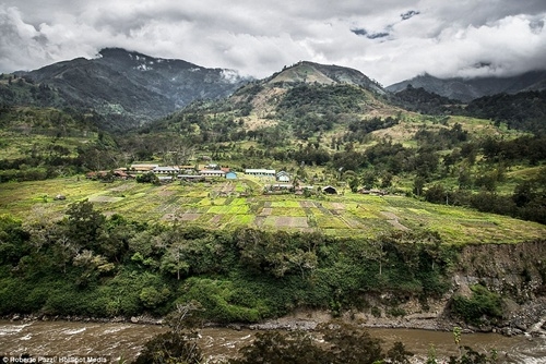 bo toc o tran song hoang da nhat hanh tinh-4