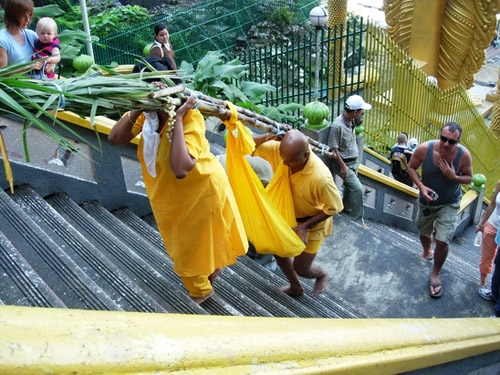 Chiêm ngưỡng bảo tàng điêu khắc Ấn Độ tại động Batu - 9