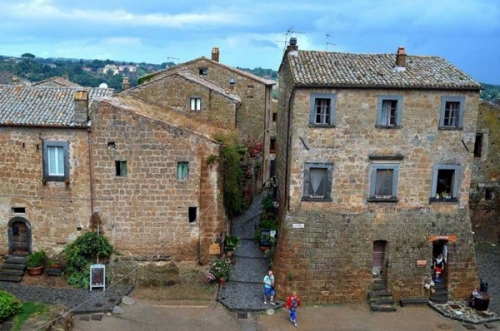 Civita di Bagnoregio - cổ trấn giữa mây trời nước Ý - 6