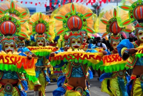 Độc đáo lễ hội 'nụ cười màu mè' MassKara ở Philippines - 1