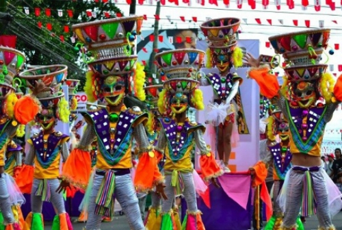 Độc đáo lễ hội 'nụ cười màu mè' MassKara ở Philippines - 2