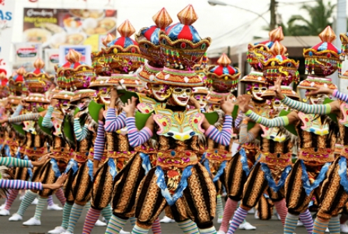 Độc đáo lễ hội 'nụ cười màu mè' MassKara ở Philippines - 3