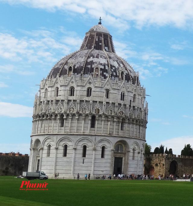 du lich bui y den pisa ngam thap nghieng-12