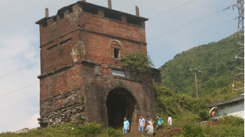 Khám phá nơi “vách ngăn” trời đất - 1