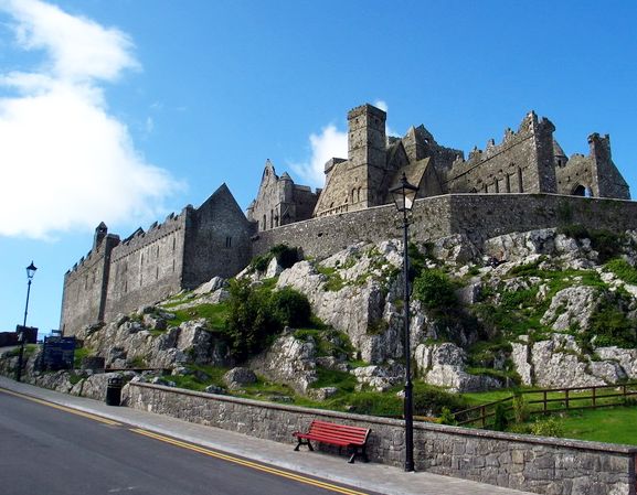 Khám phá pháo đài Rock of Cashel - Ireland - 1