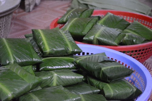 Làng làm bánh hỏi vợ cho thiên hạ - 1
