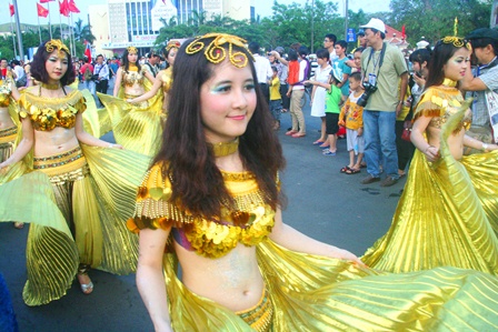 Lễ hội đường phố quốc tế rộn rã cả cố đô Huế - 11