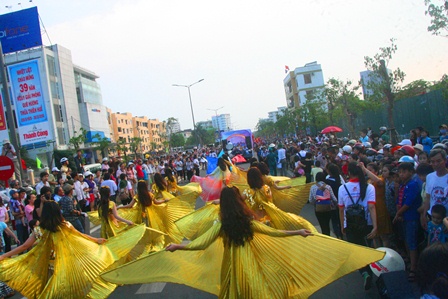 Lễ hội đường phố quốc tế rộn rã cả cố đô Huế - 12