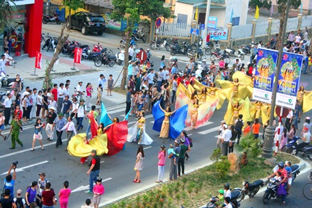 Lễ hội đường phố quốc tế rộn rã cả cố đô Huế - 18