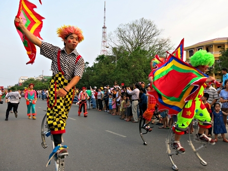 Lễ hội đường phố quốc tế rộn rã cả cố đô Huế - 5