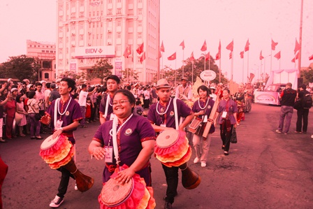 Lễ hội đường phố quốc tế rộn rã cả cố đô Huế - 8