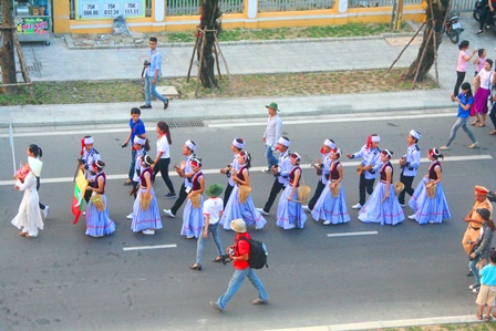 Lễ hội đường phố quốc tế rộn rã cả cố đô Huế - 9