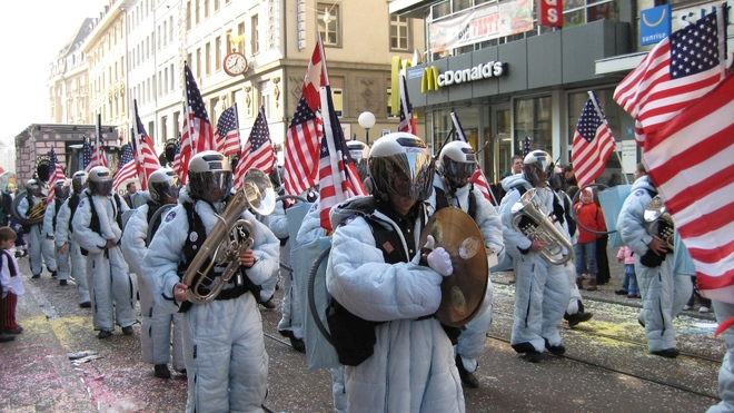 Lễ hội màu sắc Fasnacht Basel ở Thụy Sĩ - 2